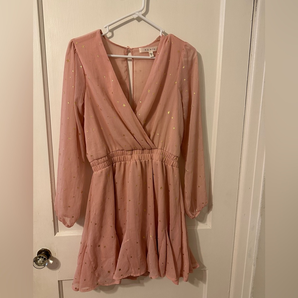 Chic Long Sleeve Pink Dress with Gold Details